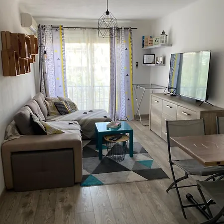 3 Pieces Apartment *