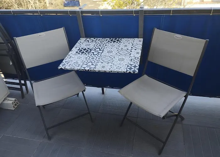 3 Pieces 아파트 망들리유 라 나플