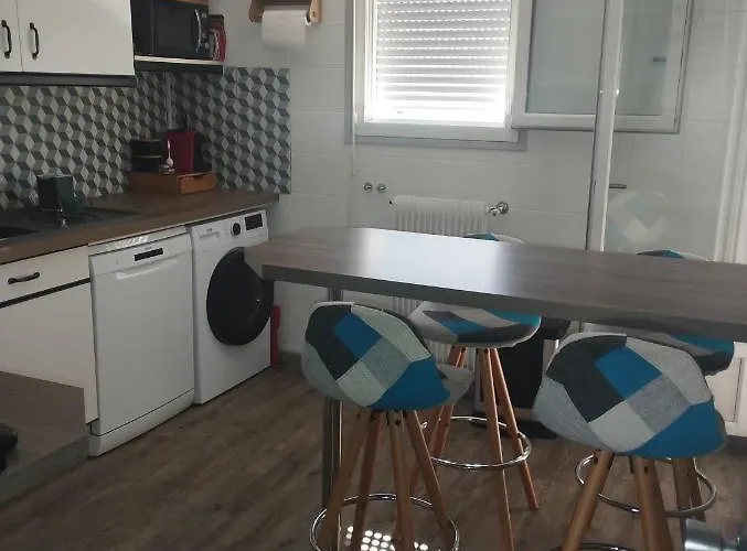 3 Pieces 아파트 망들리유 라 나플