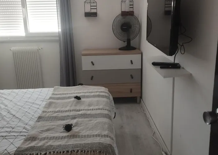 아파트 3 Pieces 망들리유 라 나플