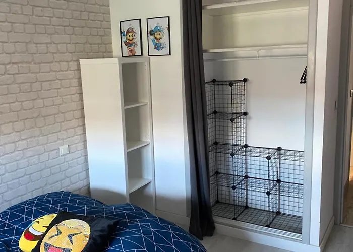 3 Pieces 아파트 망들리유 라 나플